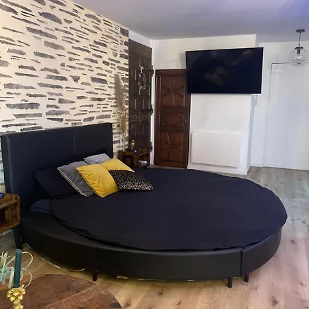 Luxury Love & Spa Apartman